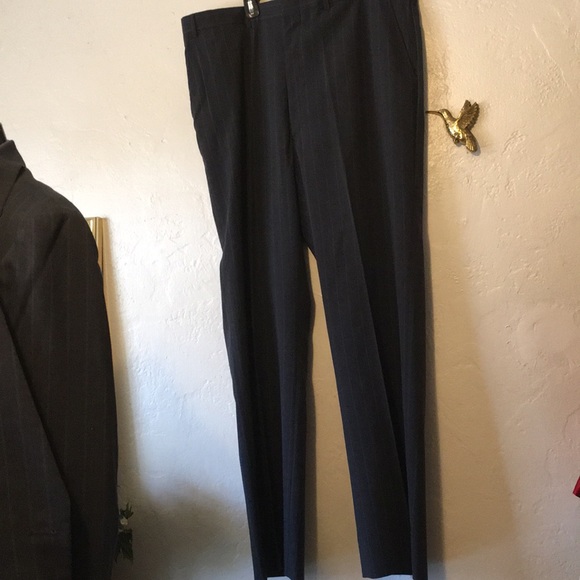 Christopher Hart Suit - Picture 4 of 8